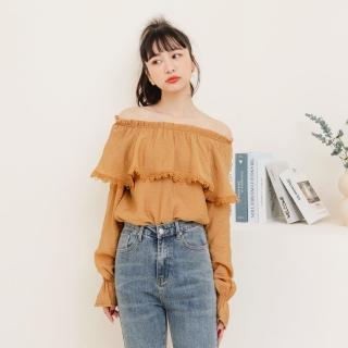 【OB 嚴選】2WAY一字領蕾絲拼接露肩荷葉袖上衣 《AB18154》