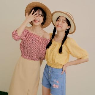 【OB 嚴選】KITTY野餐系列兩穿鬆緊領格紋短版上衣 《KB1463》
