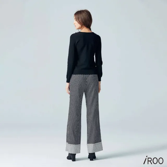 【iROO】滿版點點經典長寬褲