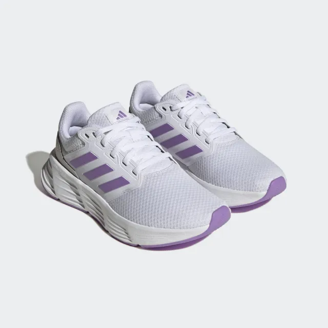 【adidas 愛迪達】ADIDAS Galaxy 6 女白紫跑鞋 Kaoracer HP2415