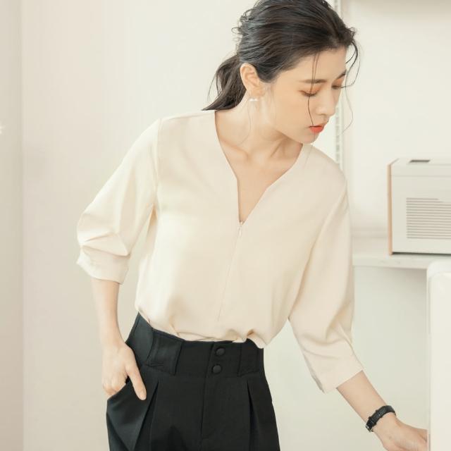 【OB 嚴選】微光則小V領拋袖上衣 《AB18210》