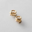 【ete】環形交錯寶石迴紋針夾式耳環(金色)