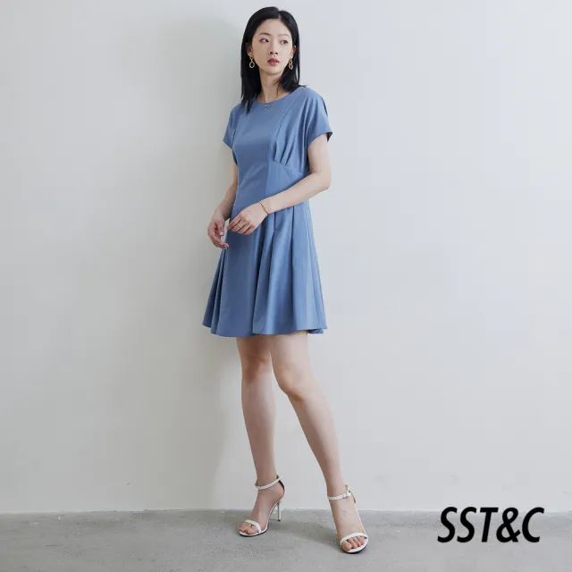 【SST&C 超值限定_CM】威尼斯藍圓領壓褶設計洋裝8562104002