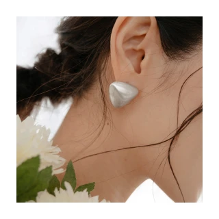 【OB 嚴選】質感金屬刷紋幾何造型耳針耳環 《ZC2758》