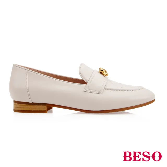 【A.S.O 阿瘦集團】BESO 菱格牛皮扭結飾釦平底樂福鞋(米色)