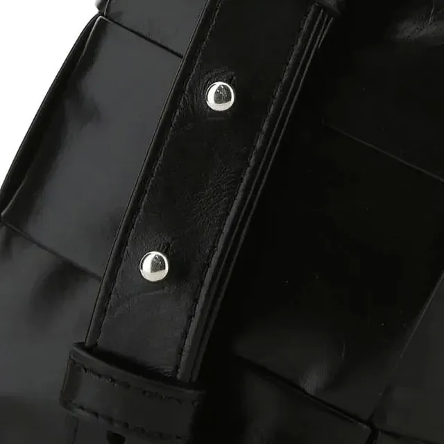 【BOTTEGA VENETA 寶緹嘉】CANDY CASSTTTE 經典編織 迷你 黑色 小牛皮 斜背包 肩背包(667048VCQ728803)
