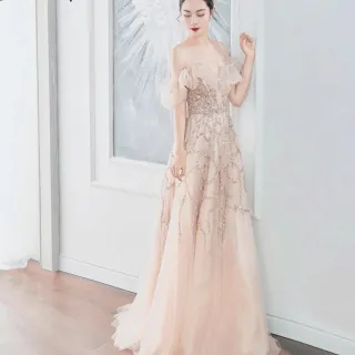 【女神婚紗禮服】高端荷葉一字肩宴會晚禮服LA71328 裸色(訂婚 敬酒服)