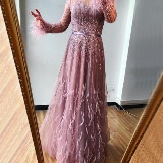 【女神婚紗禮服】高階多色網紗羽毛修身顯瘦宴會晚禮服 LA60836 粉紅色(頒獎禮服 晚宴服)