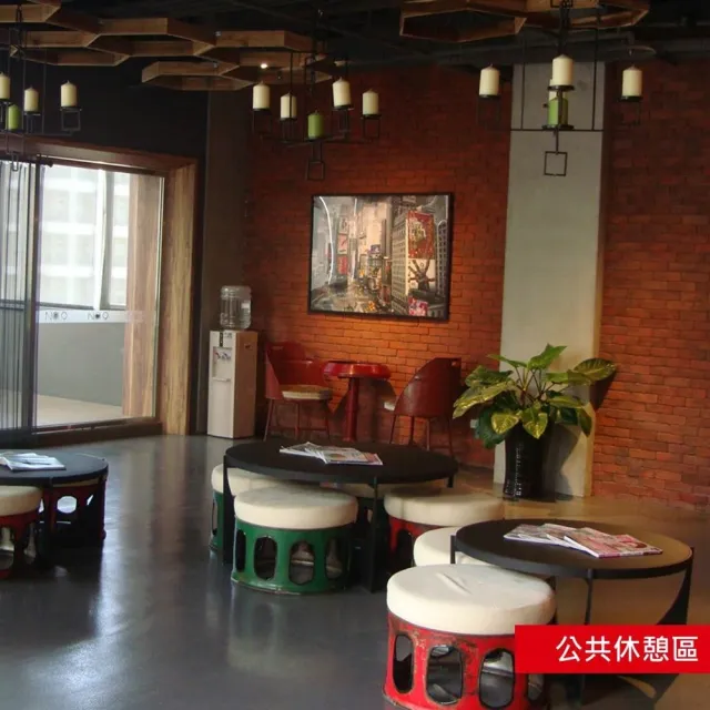 【礁溪9號溫泉旅店】玩客雙人房一泊一食含早餐+溫泉魚泡腳(一大床/二小床)