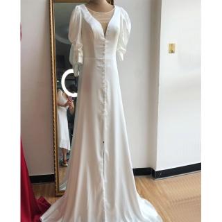 【女神婚紗禮服】高階深V高衩華麗緞面墜地裙擺宴會晚禮服 LA70518 白色(主持人 表演禮服)