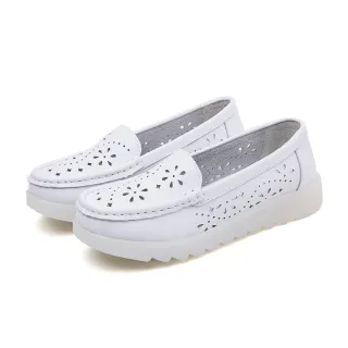 【MOM】真皮透氣縷空花朵舒適軟底護士鞋(白)