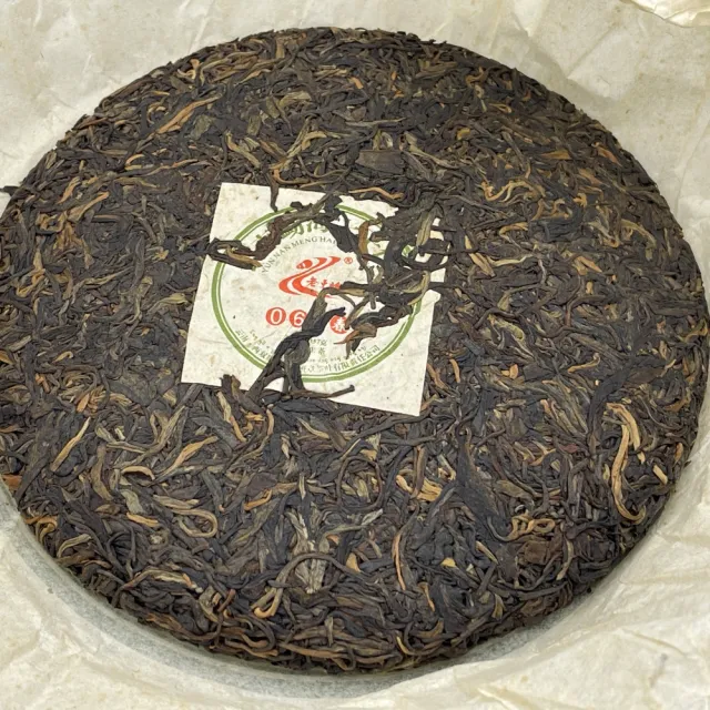 【盛嘉源】老曼峨  布朗老茶 2009年(普洱茶   生茶 357g)