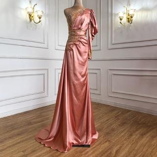 【女神婚紗禮服】高階法式緞面單肩宴會晚禮服 LA71200 粉膚色(主持人 表演禮服)