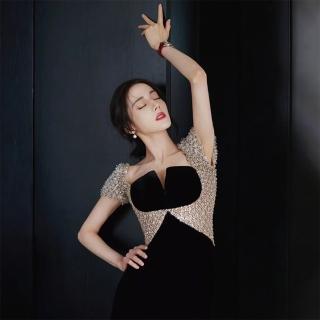 【女神婚紗禮服】高階縫珠名媛優雅絲絨魚尾宴會晚禮服 LA71876 黑色(敬酒服 頒獎禮服)