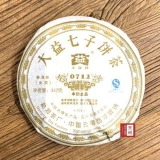 【茶韻】普洱茶2007年孟海/大益茶廠0712生茶357g一餅 普洱茶葉禮盒(附茶樣10g.收藏盒.茶針x1)