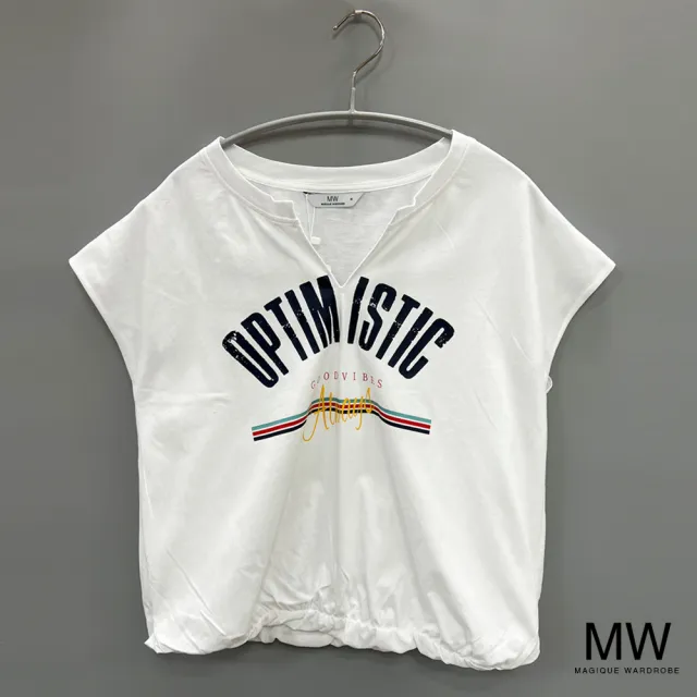 【MAGIQUE WARDROBE】假二件式落肩英文印花上衣(2色)