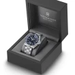 【VICTORINOX 瑞士維氏】Maverick Large 單向旋轉錶圈100米石英腕錶-藍43mm(VISA-242007)