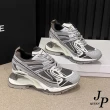 【JP Queen New York】潮流酷炫懸浮元素女士網面運動風格休閒鞋(銀灰色)