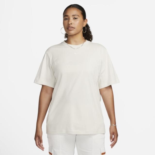 【NIKE 耐吉】上衣 女款 短袖上衣 運動 落肩 寬鬆 AS W NSW TEE ESSNTL LBR 米白 FD4150-104