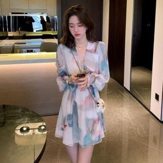 【baibeauty 白鳥麗子】韓風水墨印花排扣抓皺收腰長袖洋裝(連身裙)