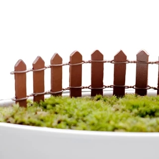【小屋模型】迷你木質小柵欄擺件-5入組(裝飾蛋糕 微景觀花園 花盆擺飾 多肉植物造景 魚缸 盒玩 拍攝道具)