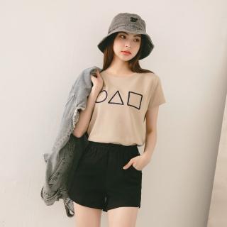 【OB 嚴選】臺灣製造幾何圖形刺繡短袖上衣T 《AB17226》