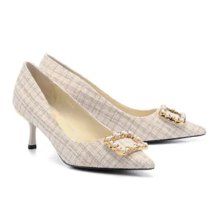 【AS 集團】奢華高雅珍珠方釦毛呢尖頭高跟鞋(米)