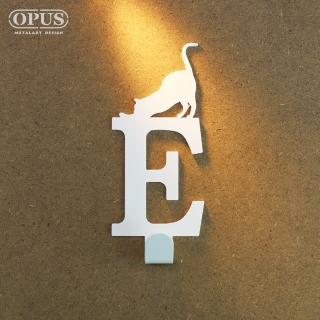 【OPUS 東齊金工】歐式鐵藝壁飾掛勾/無痕掛鉤/掛衣架/廚房衛浴收納(HO-ca10-EW 當貓咪遇上字母E)