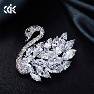 【ANGEL】天鵝湖歐美胸針別針兩用(男女皆可用)