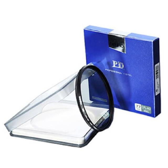 BENRO 百諾 PD CPL-HD WMC 67mm 偏光鏡，為專業攝影師設計的高品質CPL濾鏡，能有效消除反光、提升色彩飽和度。尺寸67mm，透明單色設計，適用多數相機鏡頭。公司貨正品，享1年保固。完美解決戶外拍攝眩光問題，提升影像清晰度，是相機濾鏡必備配件。