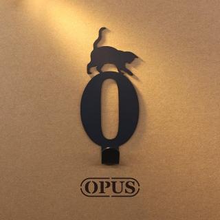 【OPUS 東齊金工】歐式鐵藝壁飾掛勾/無痕掛鉤/掛衣架/居家裝飾收納(HO-nb12-0B 當貓咪遇上數字0)