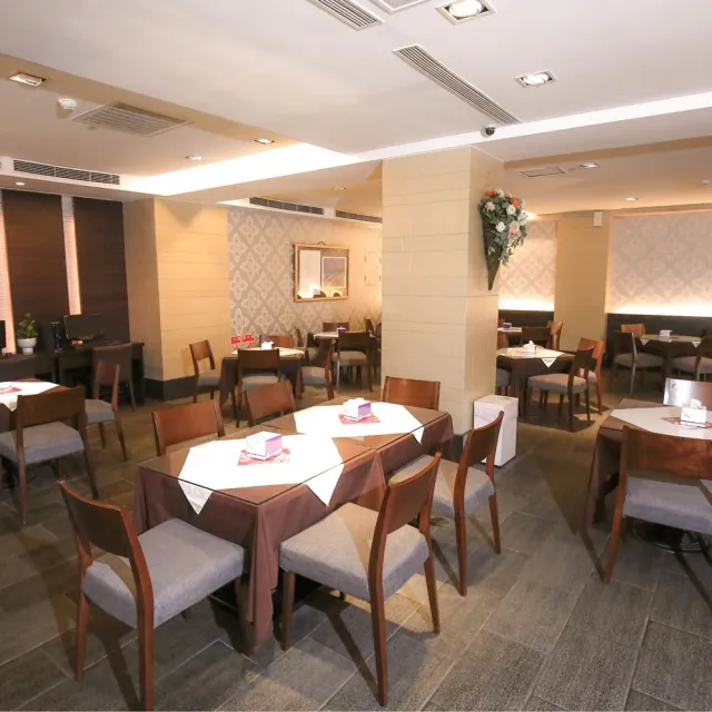 【花蓮-非凡假期大飯店】雙人房一泊一食住宿券(免費租借腳踏車)