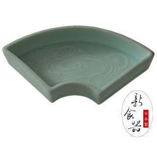 【新食器】日本製青瓷扇形小碟(碗盤器皿)