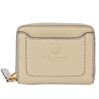 【MARC JACOBS 馬克賈伯】荔枝紋皮革前押扣夾層拉鍊短夾(杏色)