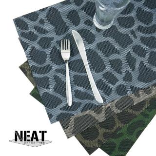【NEAT】簡約可水洗餐墊(絢麗斑點)