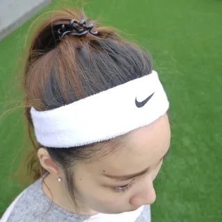 【NIKE 耐吉】髮帶 Swoosh HeadBand 運動 男女款 頭帶 毛巾布 吸汗 戶外 網球 休閒穿搭 白 黑(NNN0710-1OS)