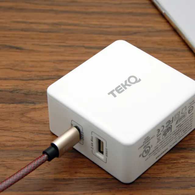 【TEKQ】2孔 57W USB-C/USB PD QC3.0 旅行快充充電器 附全球通用轉接插頭