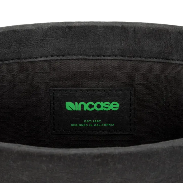 【Incase】Slip Sleeve with ecoNEUE 15吋 MacBook Pro USB-C適用 磁吸式筆電保護內袋(黑)