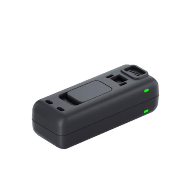 Insta360 ONE RS 是創新模組化設計的 360 度運動相機，支援 5.7K 高解析度全景拍攝，防水深度達 5 公尺，適合戶外冒險與極限運動。快速更換鏡頭模組，捕捉每一個精彩瞬間，讓您的 vlog 和旅行影片更生動！適用於其他週邊配件擴充，提升創作樂趣。