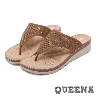 【QUEENA】經典民族風細緻燙鑽縷空刻花舒適厚底人字拖鞋(棕)