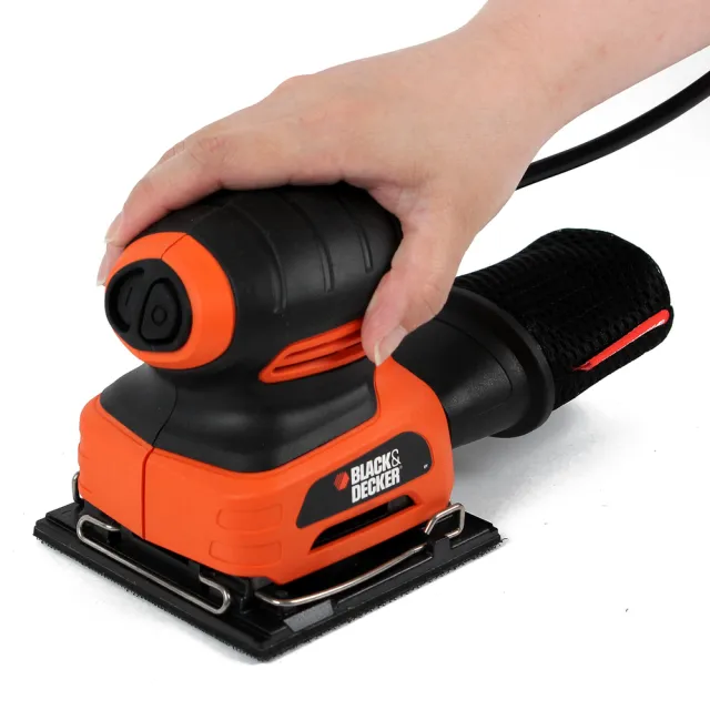 【Black+Decker】1/4砂磨機 KA400