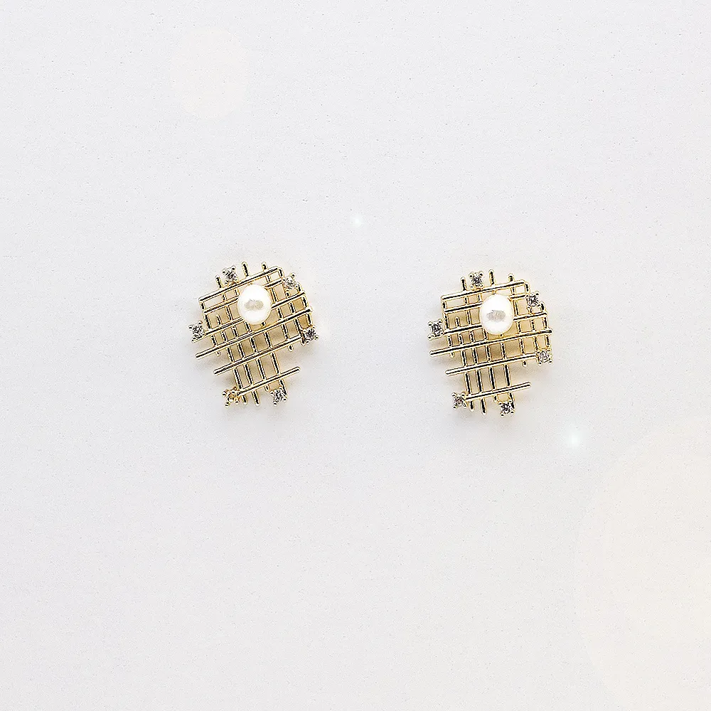 【Anpan】韓南大門個性金屬網珍珠耳釘式耳環