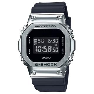 【CASIO 卡西歐】G-SHOCK 經典復古金屬框潮流運動電子錶-黑X銀框(GM-5600-1)