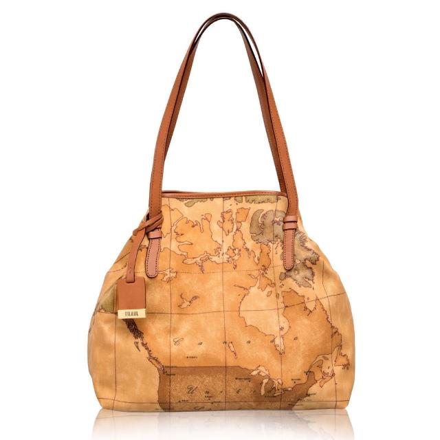 Alviero Martini 經典托特包，咖啡色系牛皮與合成皮外層設計，內裡尼龍材質耐用舒適。尺寸約長36cm x 寬15.5cm x 高24.5cm，可輕鬆放入A4檔案，適合女性日常通勤或購物使用。拉鍊開口安全方便，內部2夾層+4內袋實用收納，外部無夾層但有底珠支撐穩定。附原廠防塵袋，提把高16cm、50cm可調背帶靈活多變。原廠公司貨，品質保證，完美結合時尚與功能，是咖啡色托特包愛好者的首選。