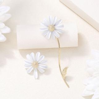 【Jpqueen】花漾雛菊森林系不對稱設計針耳環(金色)