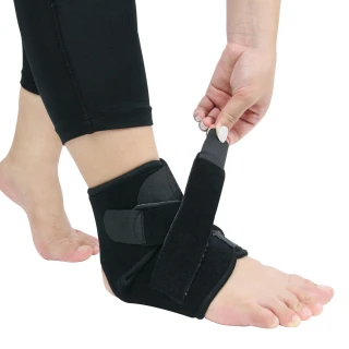【Yenzch】2入 竹炭調整式運動護踝/送小方巾(RM-10141-台灣製)