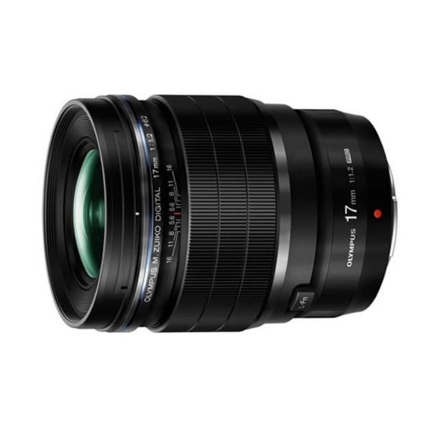 OLYMPUS 奧林巴斯 M.ZUIKO DIGITAL ED 17mm F/1.2 是一款高效能微單眼廣角定焦鏡頭，採用恆定光圈設計，最大光圈 f/1.2，提供出色的低光表現與淺景深效果。焦距 17mm，視角達 65 度（對角），適合風景、人像及街拍攝影。作為公司貨，品質保證。以上資料與圖片僅供參考！規格及隨機標準配備以實際出貨為主，如有錯誤或不符者，將不再另行補寄或更換，謝謝！