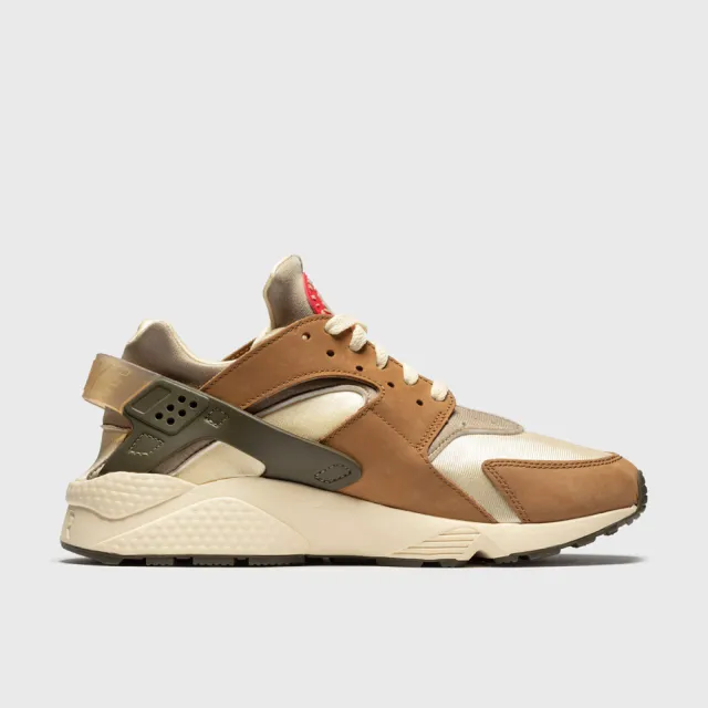 NIKE 耐吉】AIR HUARACHE LE STUSSY 限量聯名男鞋男女段沙色卡其