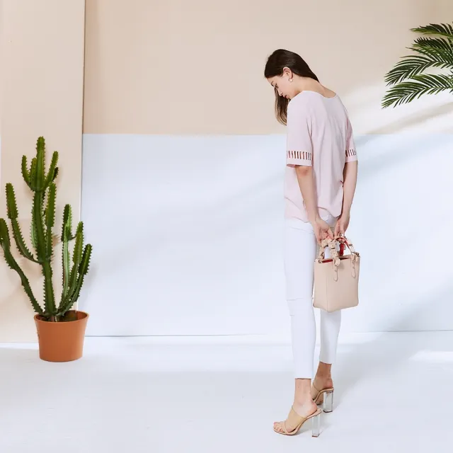 【ICHE 衣哲】Cop.Copine 法國原裝進口簍空設計五分袖造型上衣