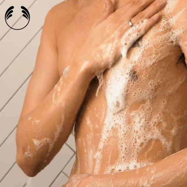 【THE BODY SHOP 美體小舖】黑麝香沐浴膠-250ML(沐浴乳/香氛沐浴)